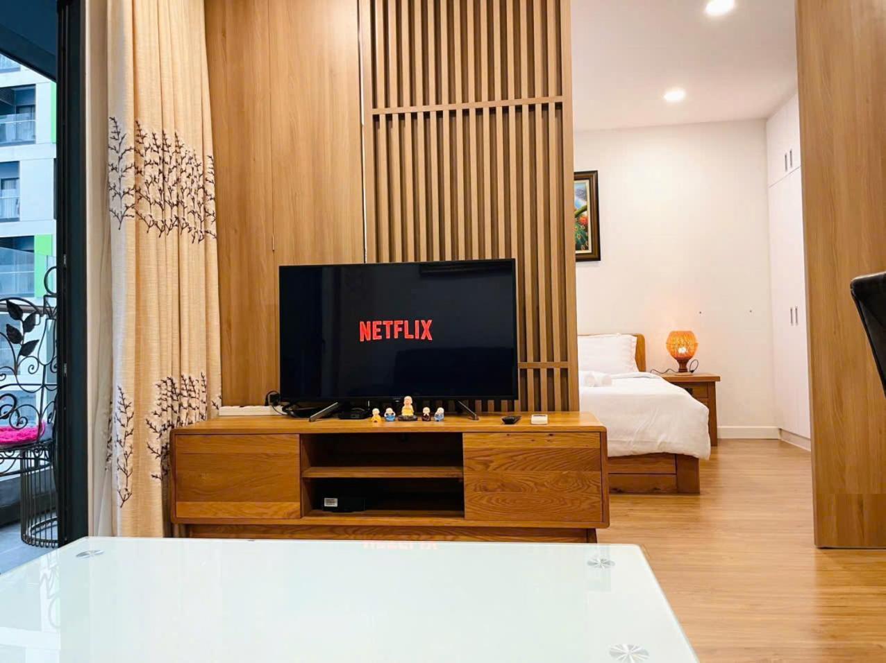 Căn hộ 1br Republic Plaza, 5 Min From Tan Son Nhat Airport *